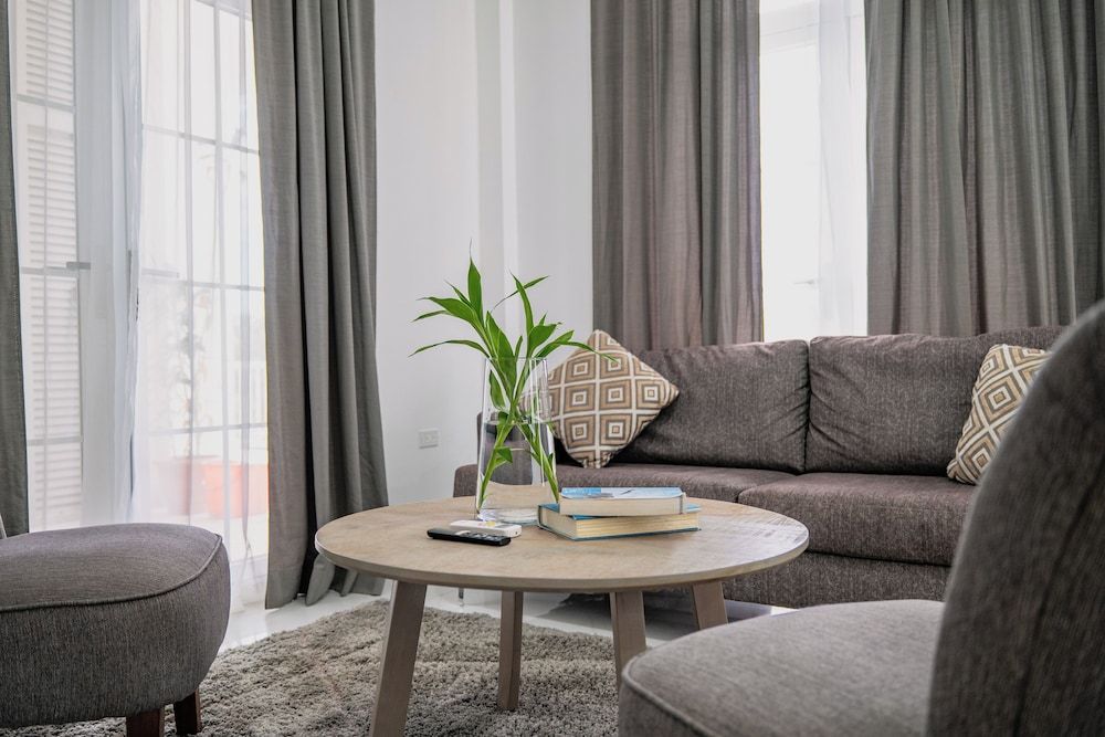 The Ellysian Apartments Luxury Apartment 11