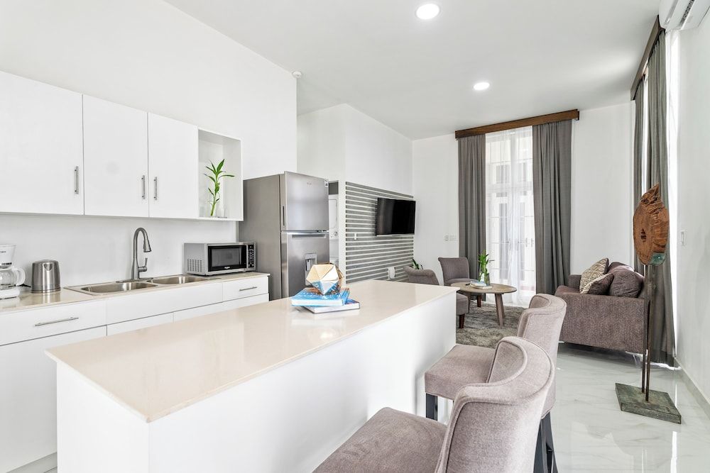 The Ellysian Apartments Luxury Apartment 9