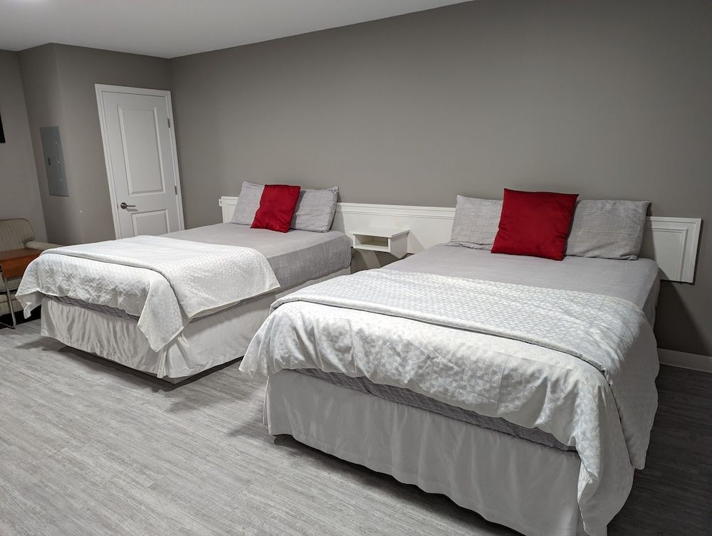 Riverside Motel & Suites Deluxe Double Room