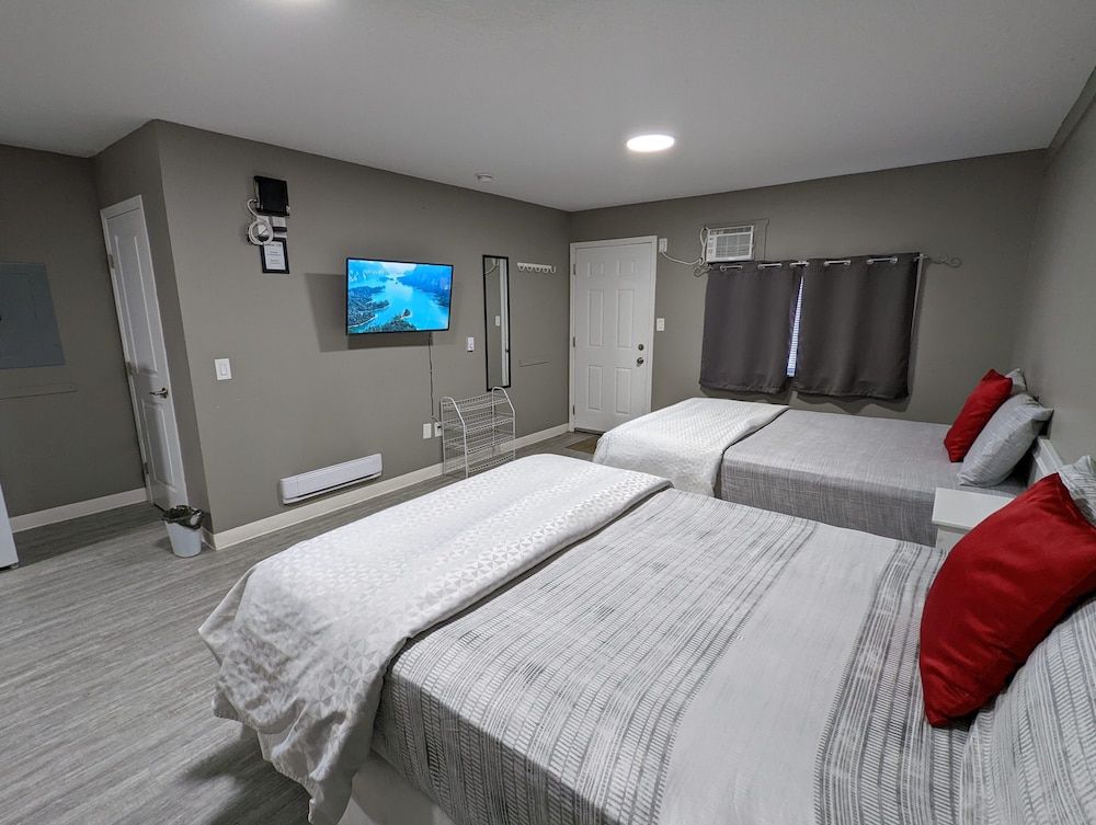 Riverside Motel & Suites Deluxe Double Room 2