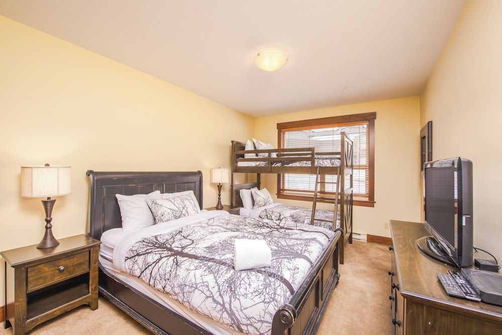 Stonegate Resort A206 | 3BR