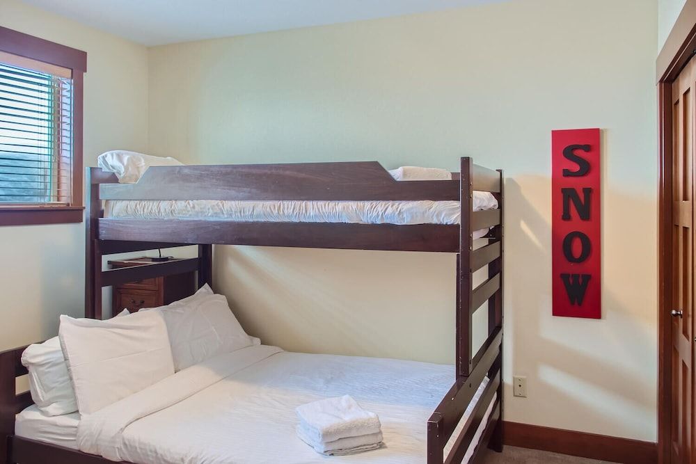 Stonegate Resort Unit A202