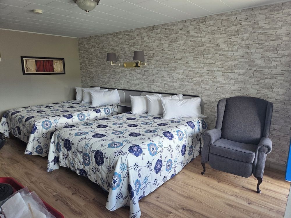 Motel Claude Classic Quadruple Room