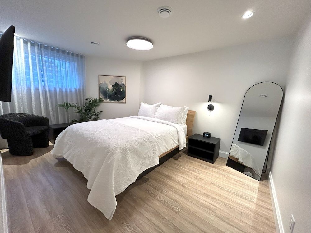 Deluxe Studio Suite, Courtyard View