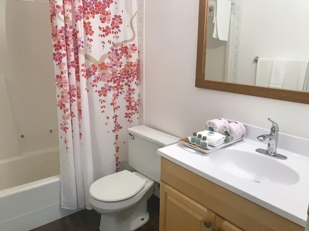 Duncan Motel Family Suite 11