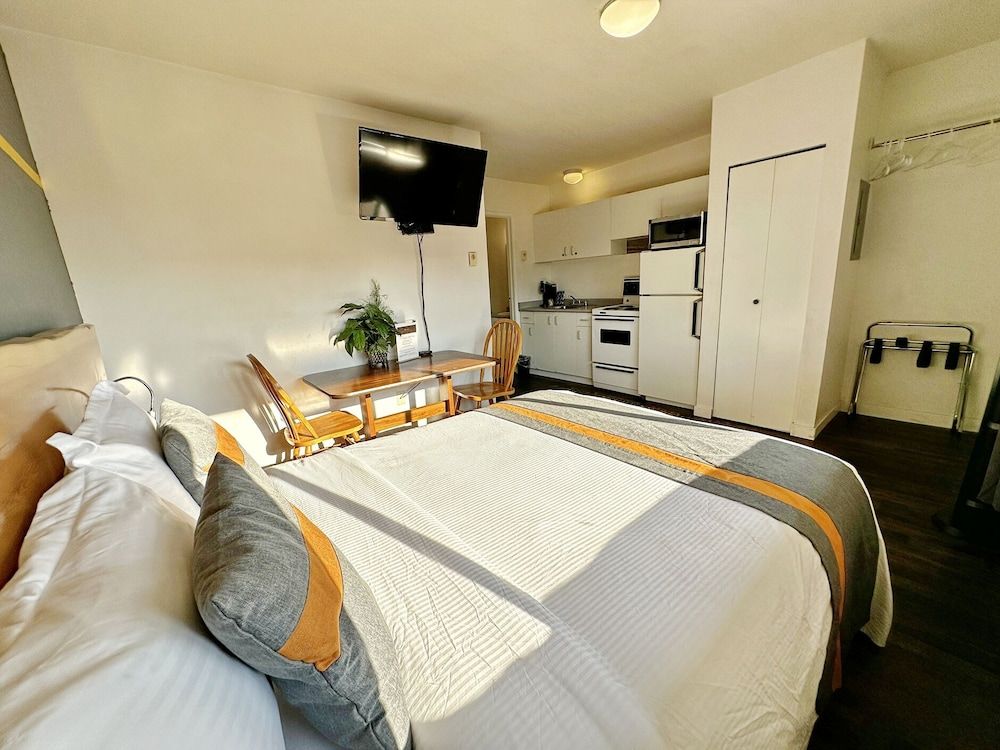 Duncan Motel Family Suite 10