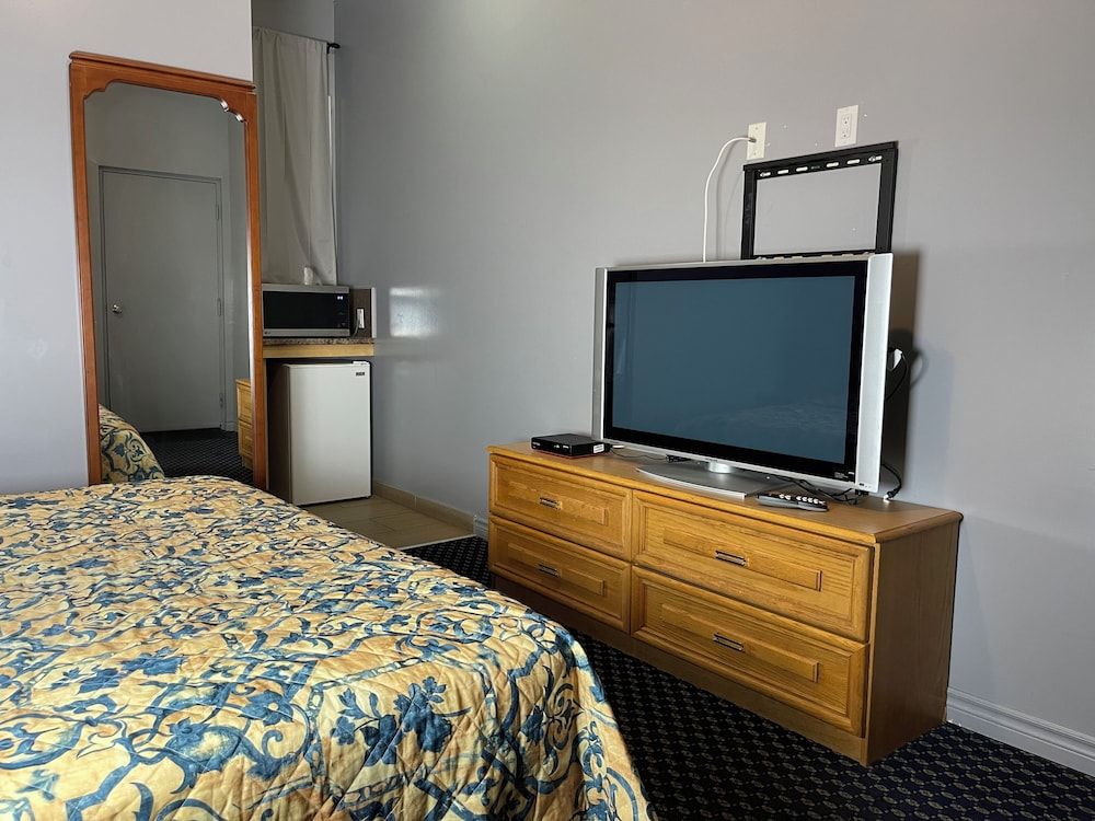 Comfort Room, 1 King Bed, Non Smoking