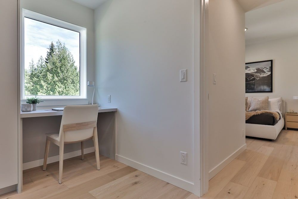 The Crescent Basic Apartment 6