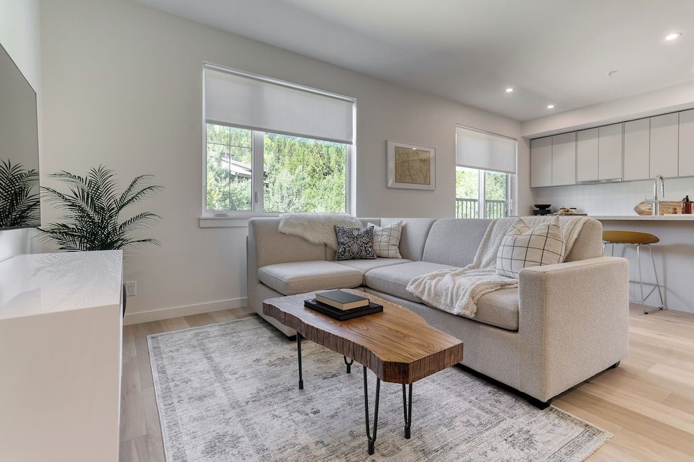 The Crescent Basic Apartment 7