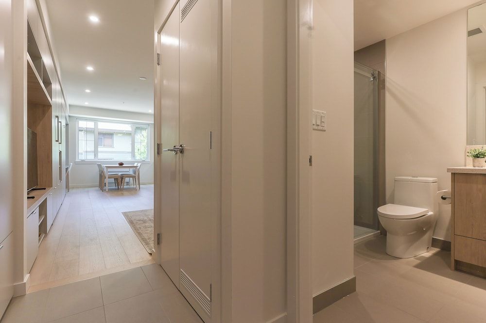 The Crescent Basic Studio 3