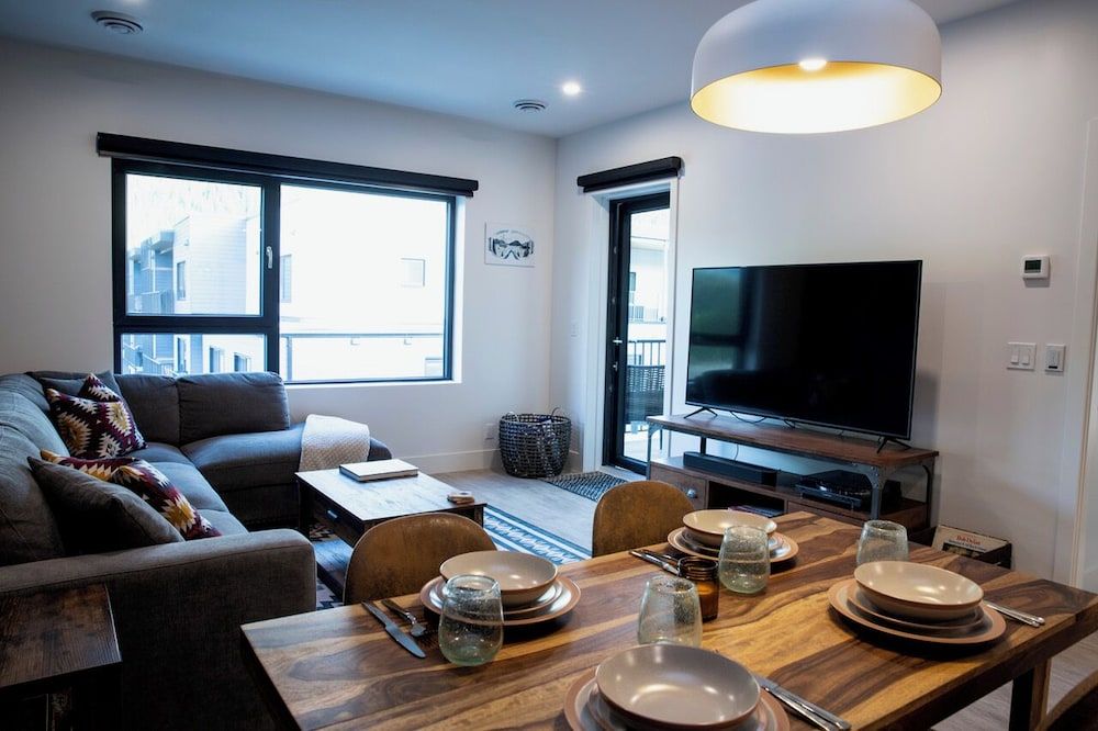 Revy Rendezvous by Revelstoke Vacations Condo 16