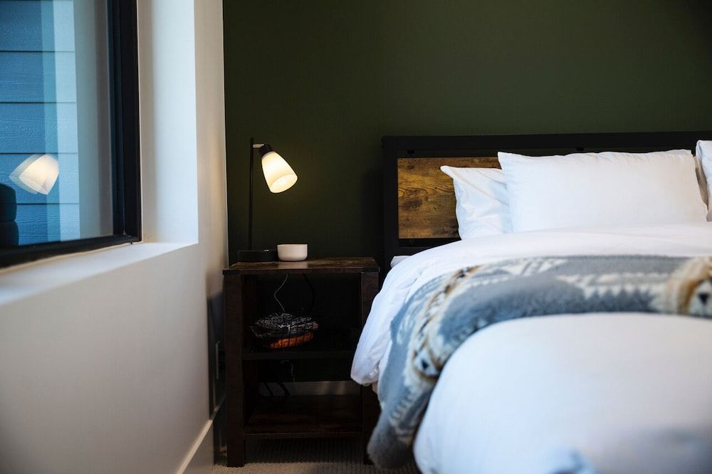 Revy Rendezvous by Revelstoke Vacations Condo 15