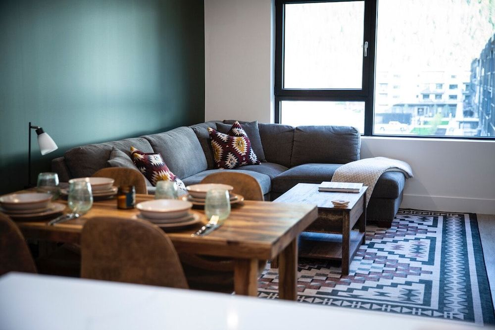 Revy Rendezvous by Revelstoke Vacations Condo 19