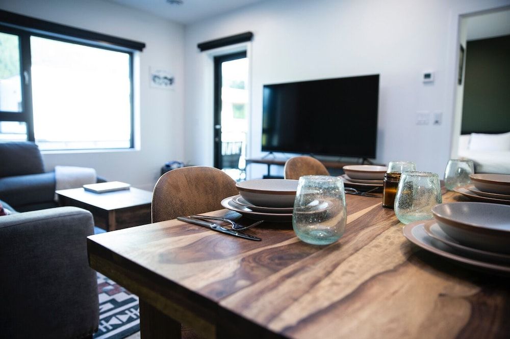 Revy Rendezvous by Revelstoke Vacations Condo 18