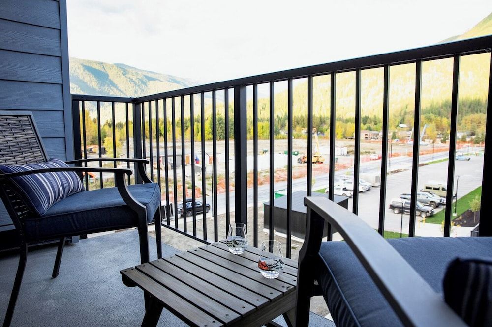 Revy Rendezvous by Revelstoke Vacations Condo 5