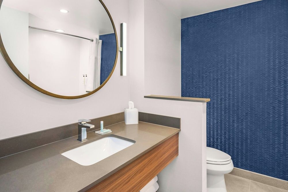 Fairfield Inn & Suites Gravenhurst Muskoka Room, 2 Queen Beds 13