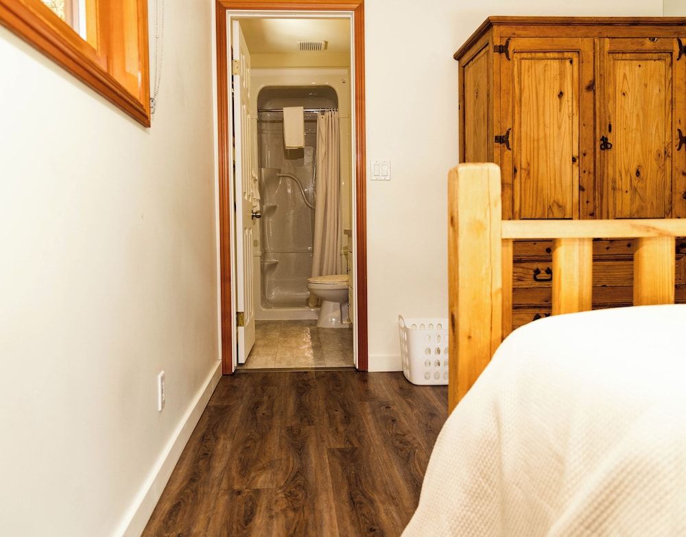 Family Suite, Multiple Beds, Kitchen, Mountain View