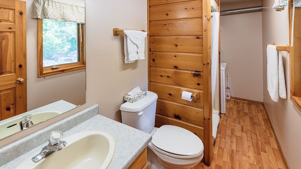 Calabogie Lodge Family Villa, 2 Bedrooms, Kitchen 6