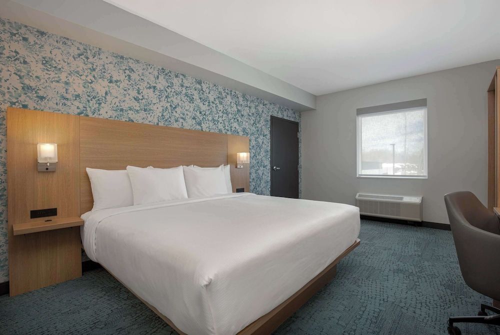 Quality Inn & Suites Suite, 1 King Bed with Sofa bed, Accessible, Non Smoking 2