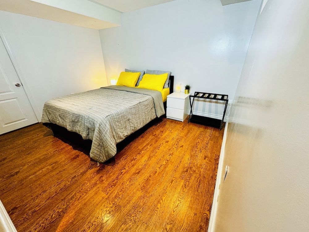 Cozy 2BR Retreat - Comfort & Convenience Apartment, 2 Bedrooms, Non Smoking, Kitchen 5