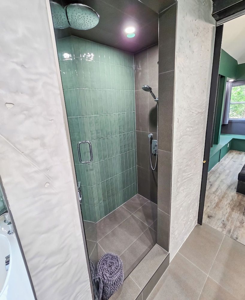 Copper Rose Retreat B&B Luxury Room, 1 King Bed, Jetted Tub, Mountainside 12