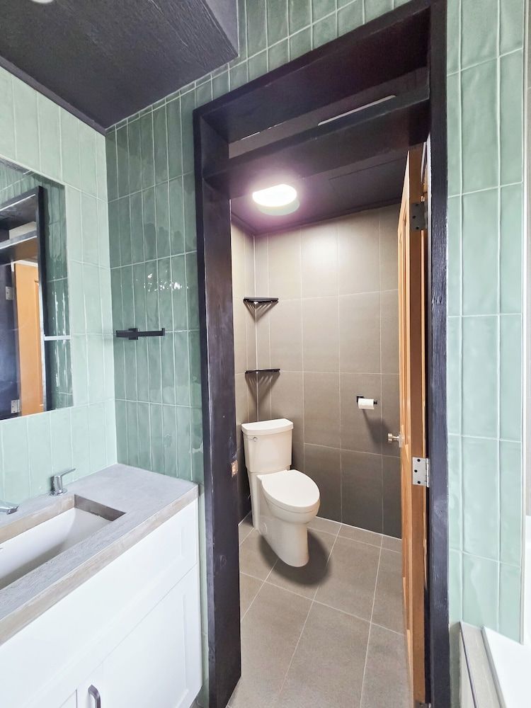 Copper Rose Retreat B&B Luxury Room, 1 King Bed, Jetted Tub, Mountainside 8