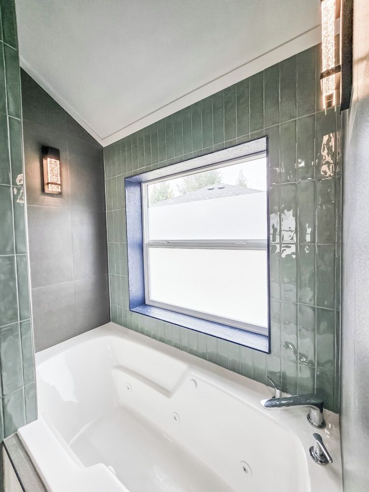 Copper Rose Retreat B&B Luxury Room, 1 King Bed, Jetted Tub, Mountainside 15