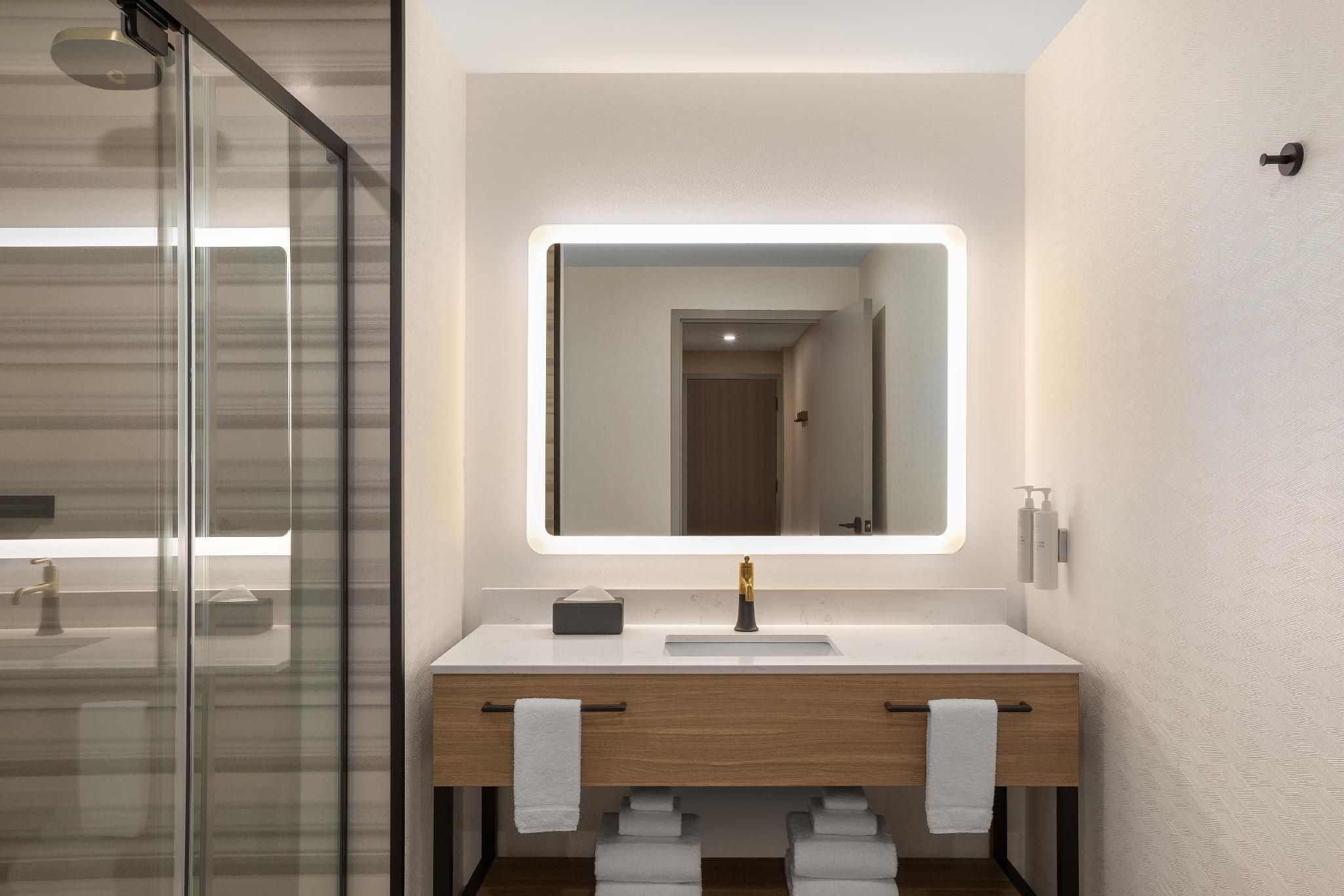 1 King Bed Corner Room Deluxe With Sofabed