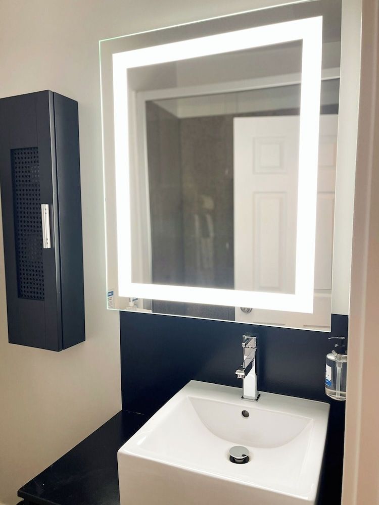 SKKY Hotel Business Room 6