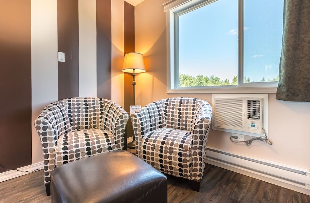 Carmel Inn Suite, Hot Tub 8