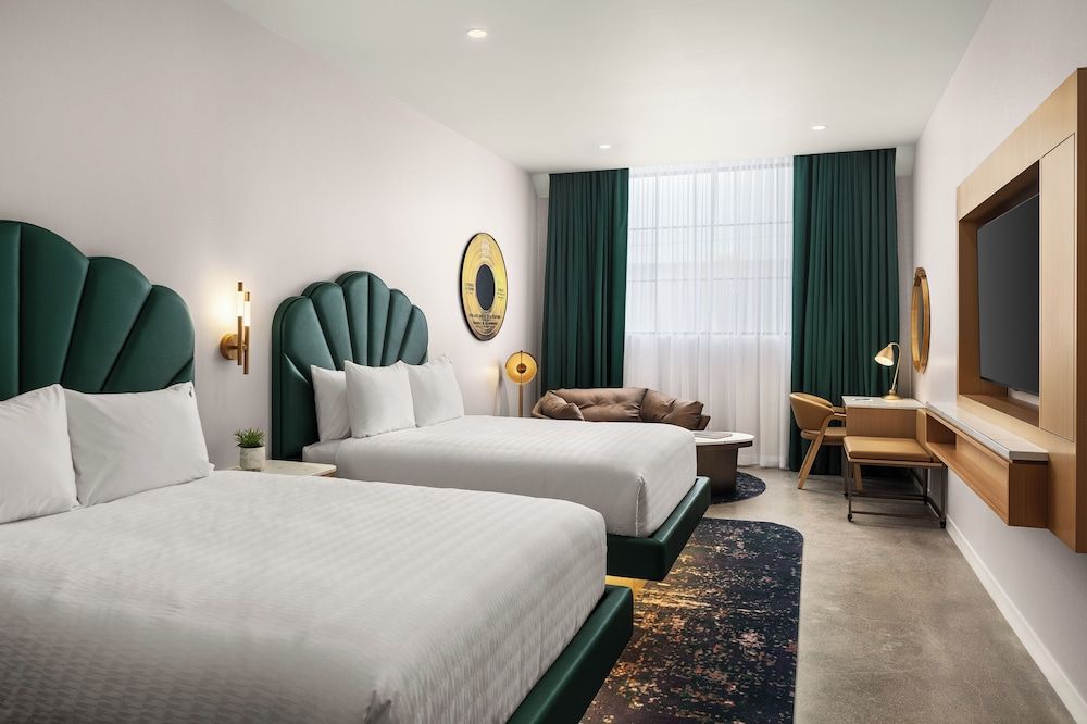 Hard Rock Hotel London Ontario Classic Room (Two Queens) 2