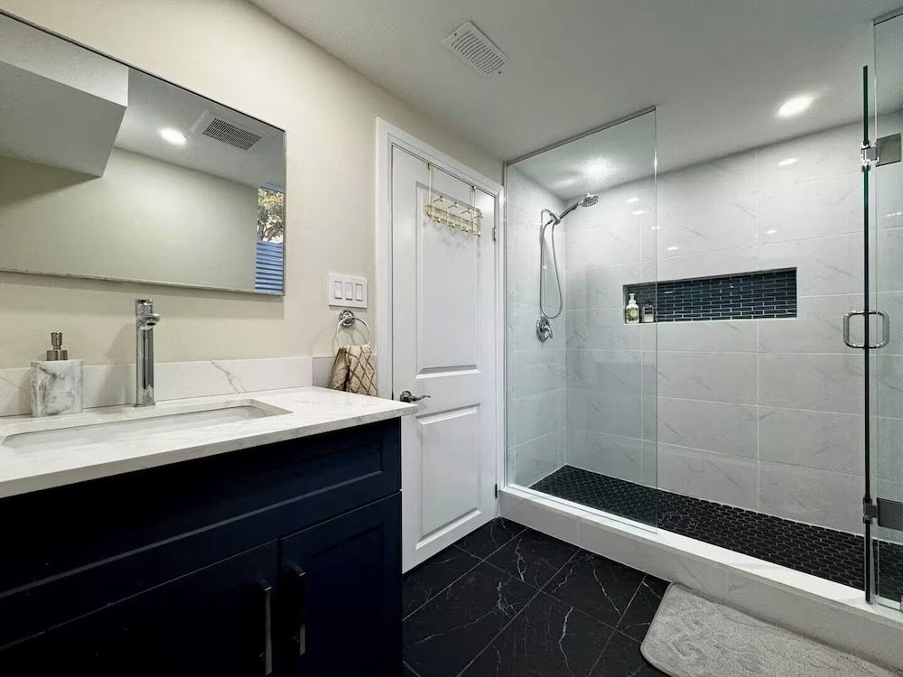 Luxury 4BR Villa Design Suite 4