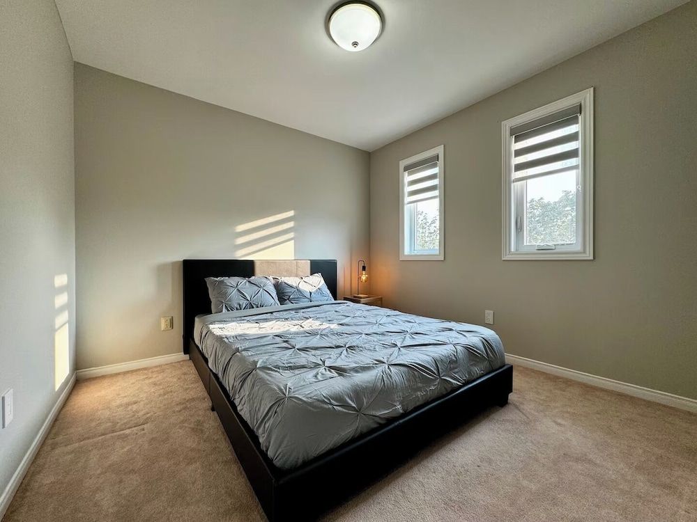 Luxury 4BR Villa House, Garden View 3