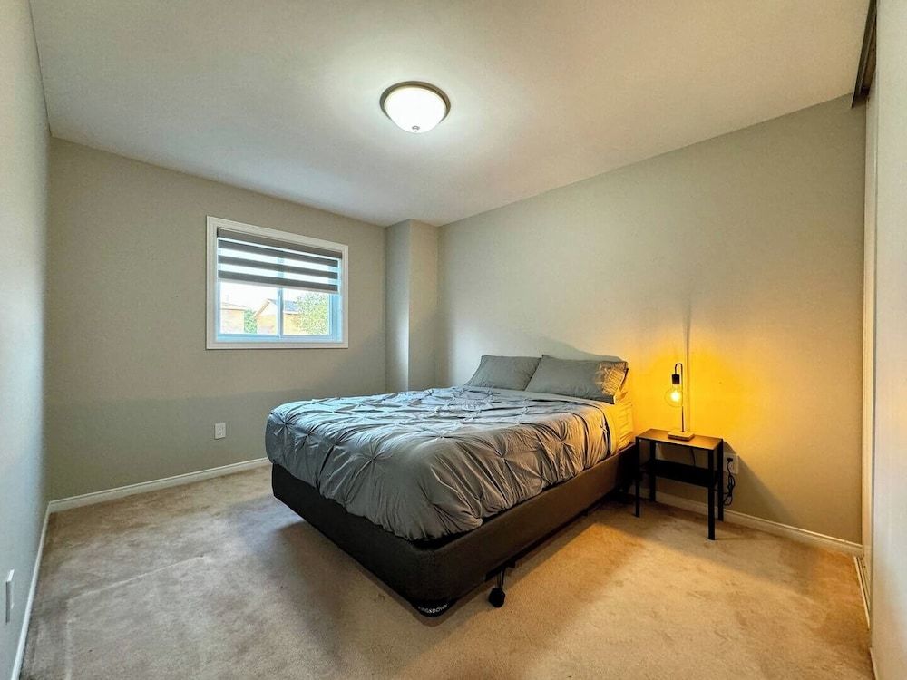 Luxury 4BR Villa House, Garden View 5