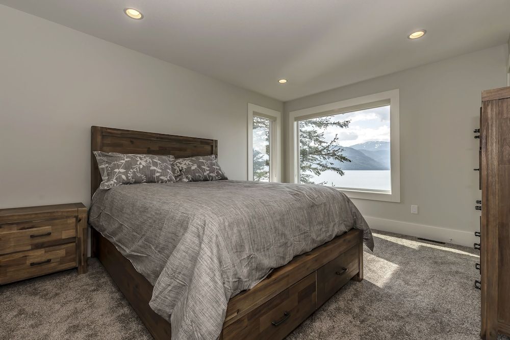 Lake Front Lodge (Main Residence)