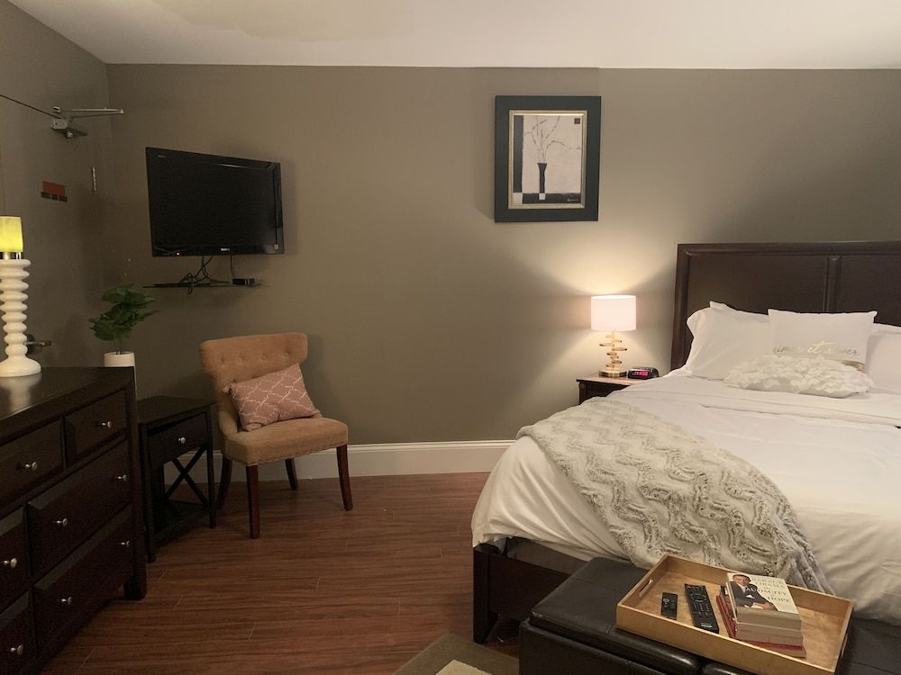 Luxury Suite