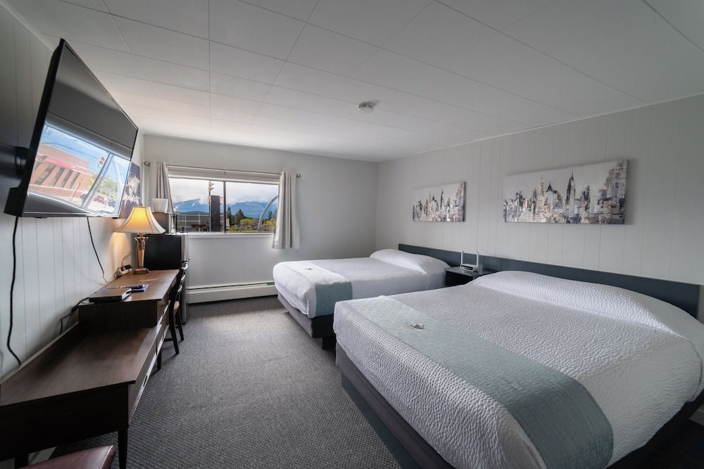 Uptowner Hotel Comfort Room, 2 Queen Beds 3