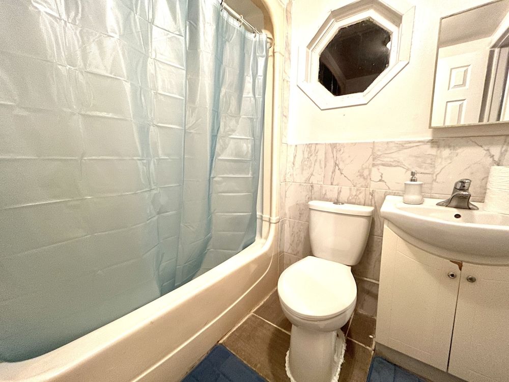 Housing Albert City Single Room 2 3