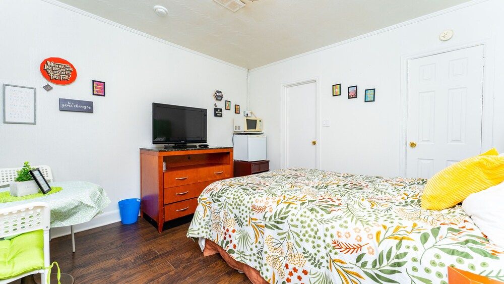 Yellow Pillow inn Basic Room, 1 Bedroom, Non Smoking 6