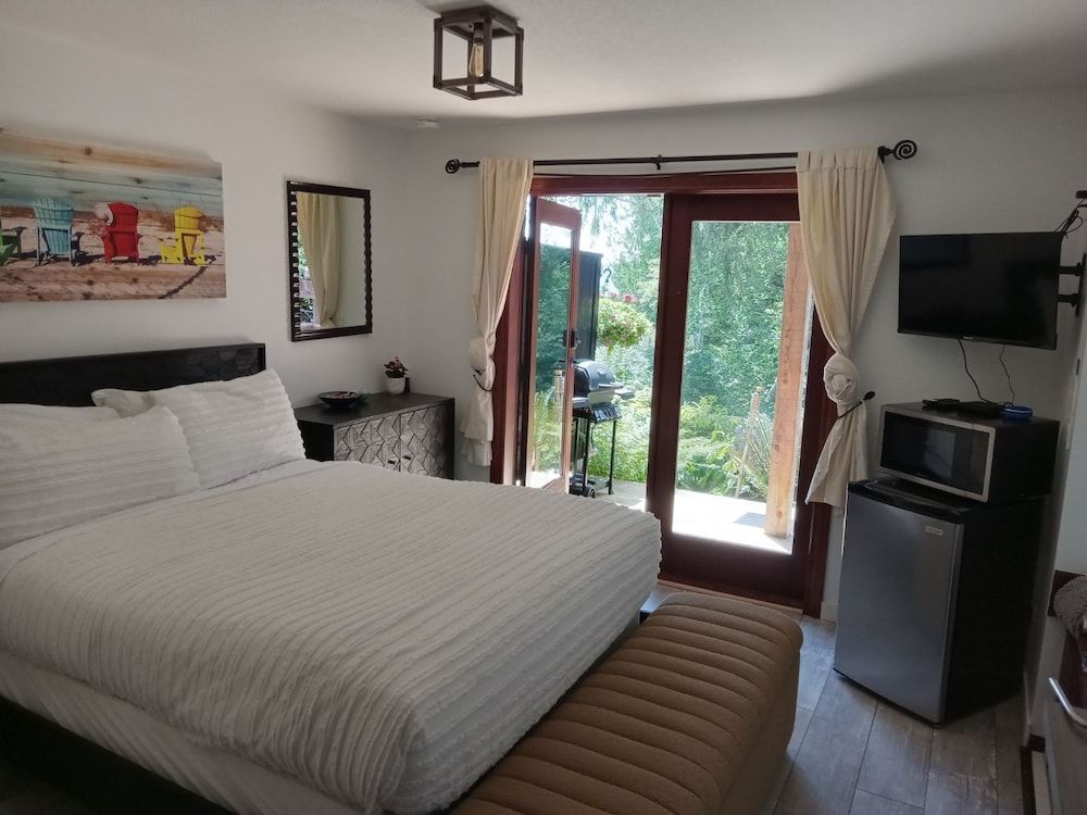 Junior Studio Suite