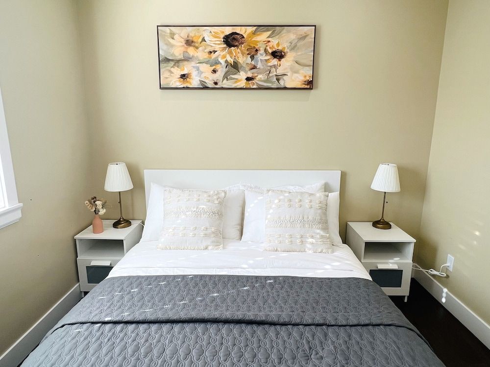 Jennifers House Basic Double Room, 1 Bedroom, Shared Bathroom (Room B) 3