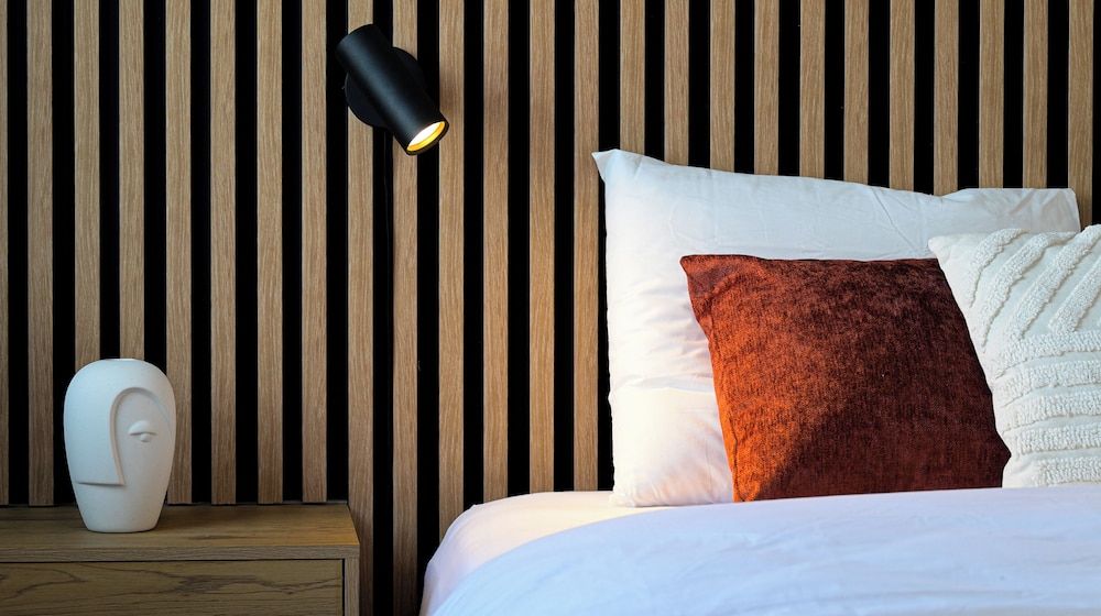 Studio, 1 Queen Bed, City View