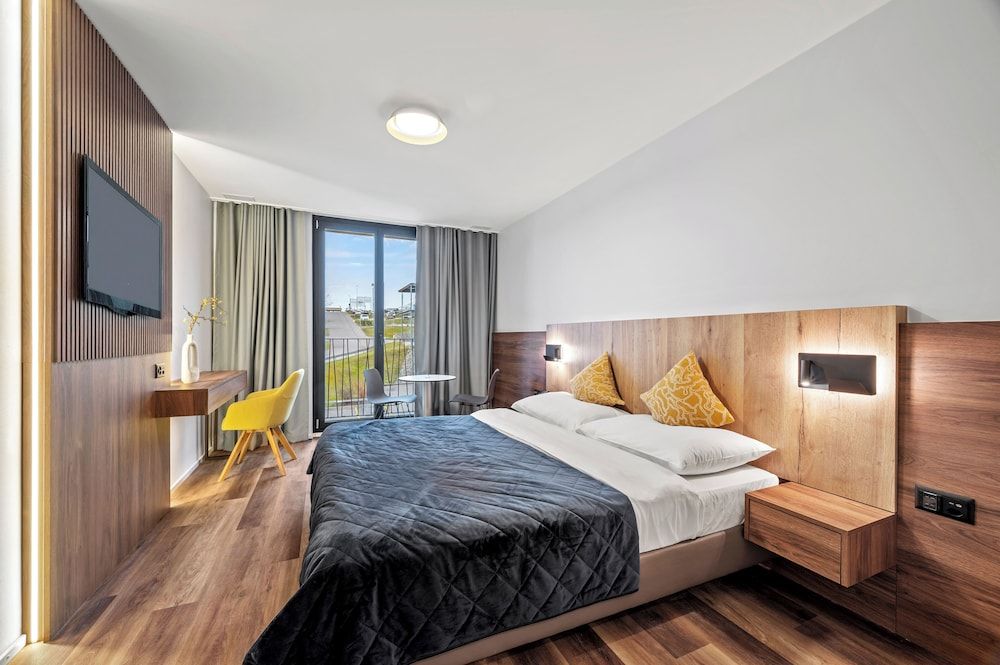 Studio, Mobility Accessible, Kitchenette