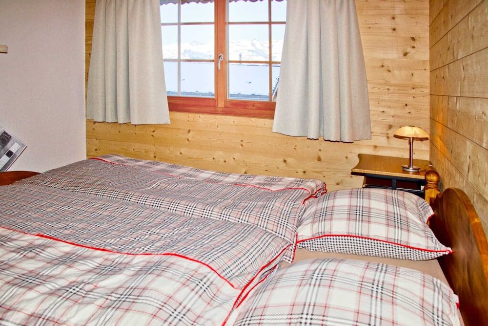 Basic Chalet, Multiple Beds