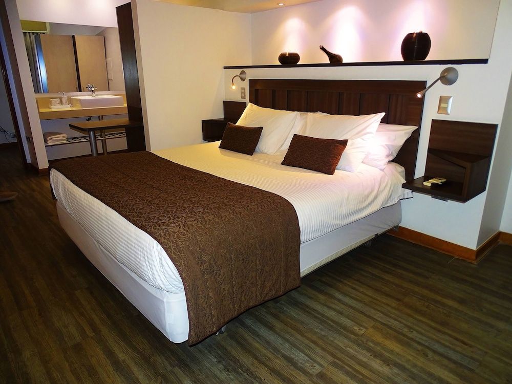 Premier Room