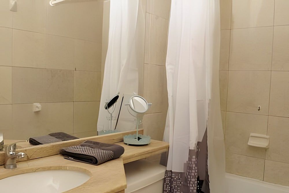 Living Pastene Apartment 7