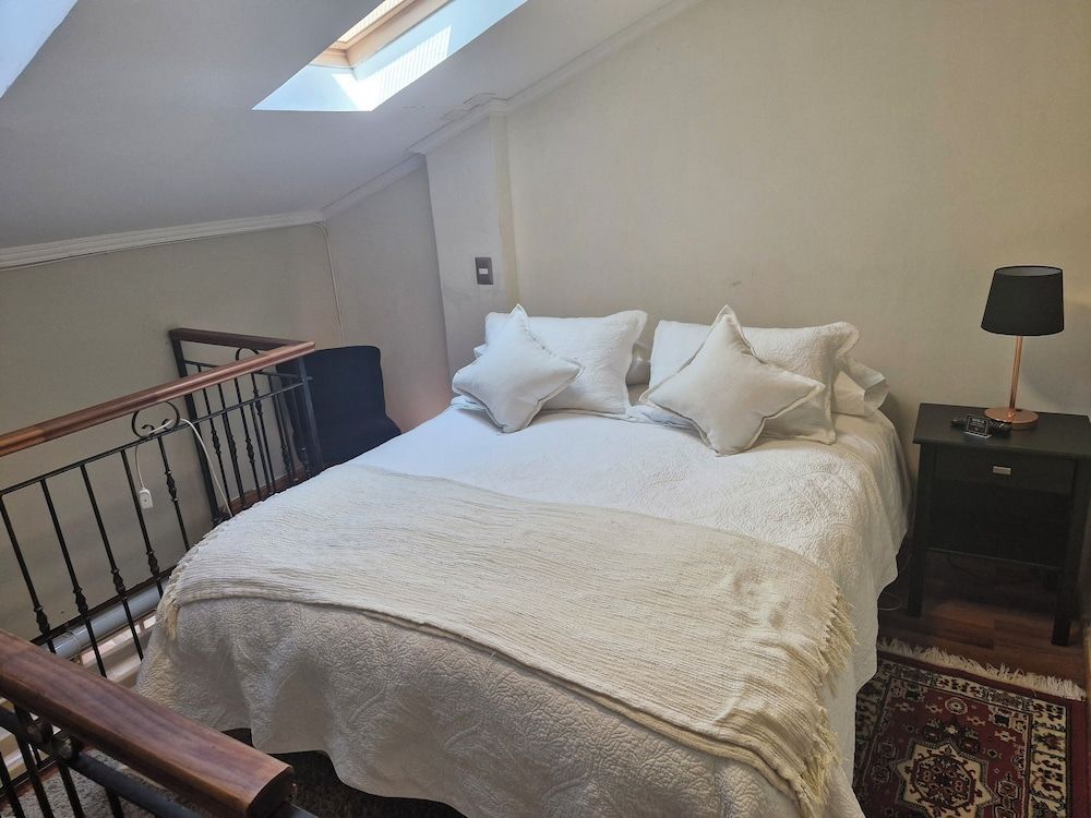 Design Double Room Single Use, 1 Queen Bed, Private Bathroom
