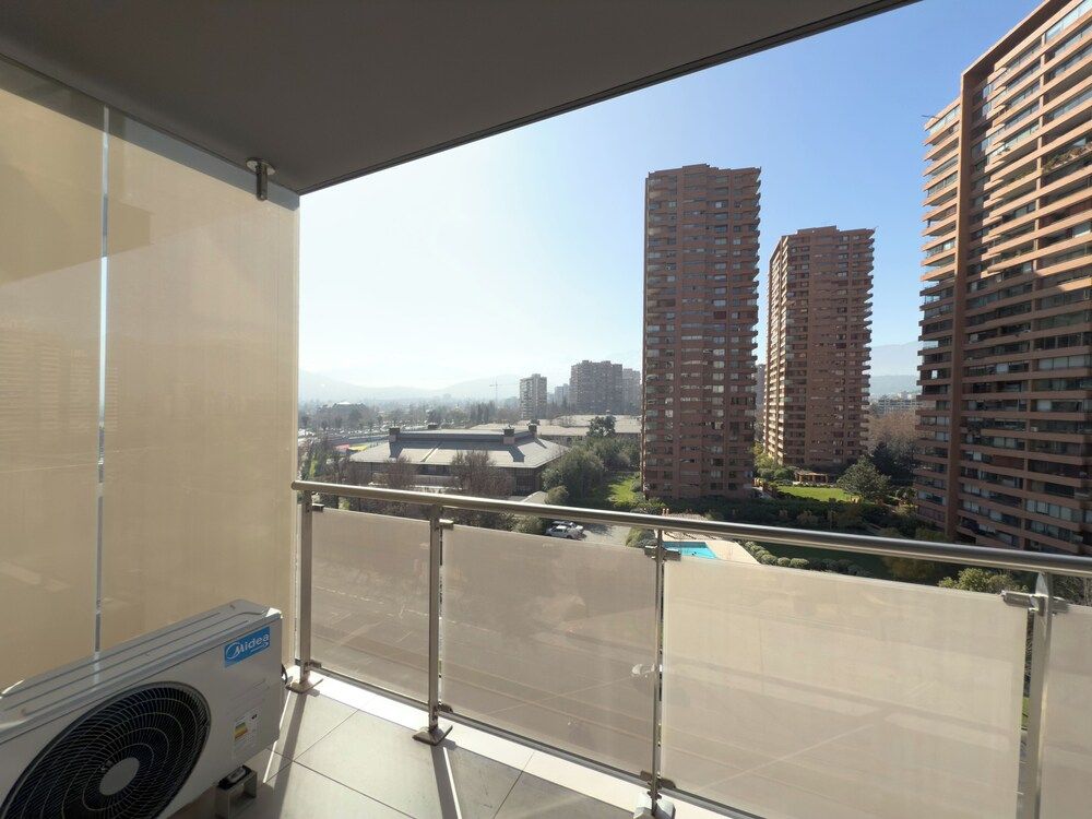 Spot Suites Superior Apartment, 1 King Bed with Sofa bed, Balcony, Mountain View 3