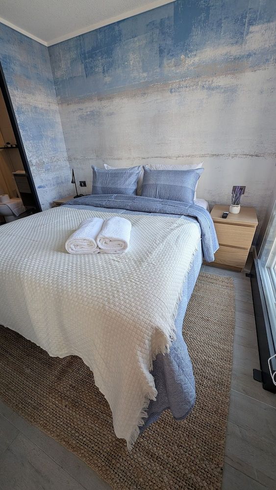 Santa Elvira Apartments