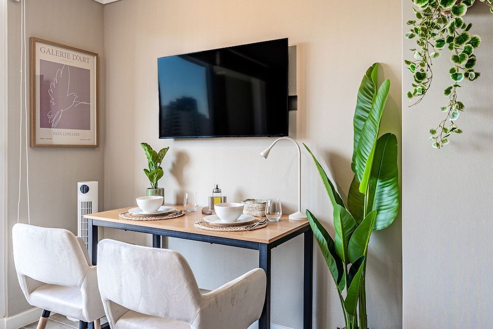 M&C Departamento Irarrazaval 614 Comfort Apartment, Balcony, City View 8